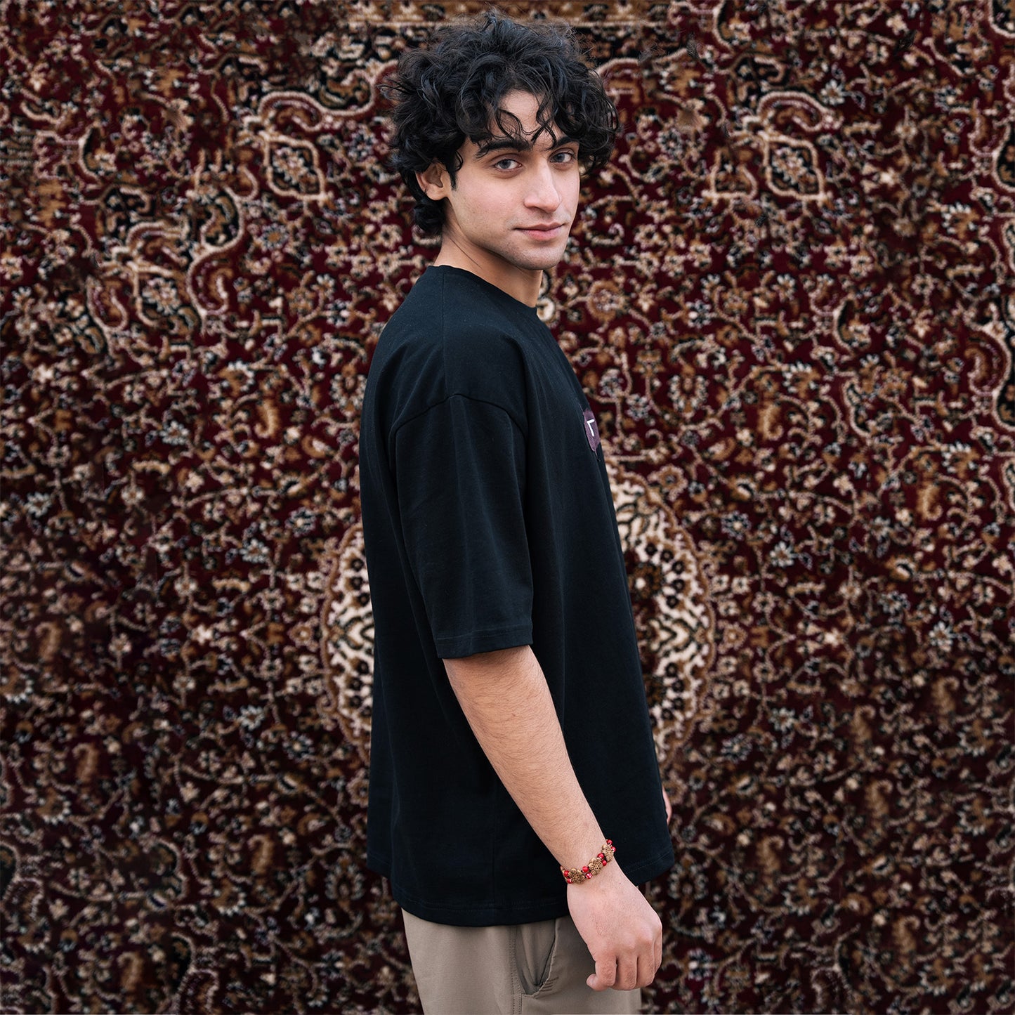 Dháb – Black Oversized T-Shirt