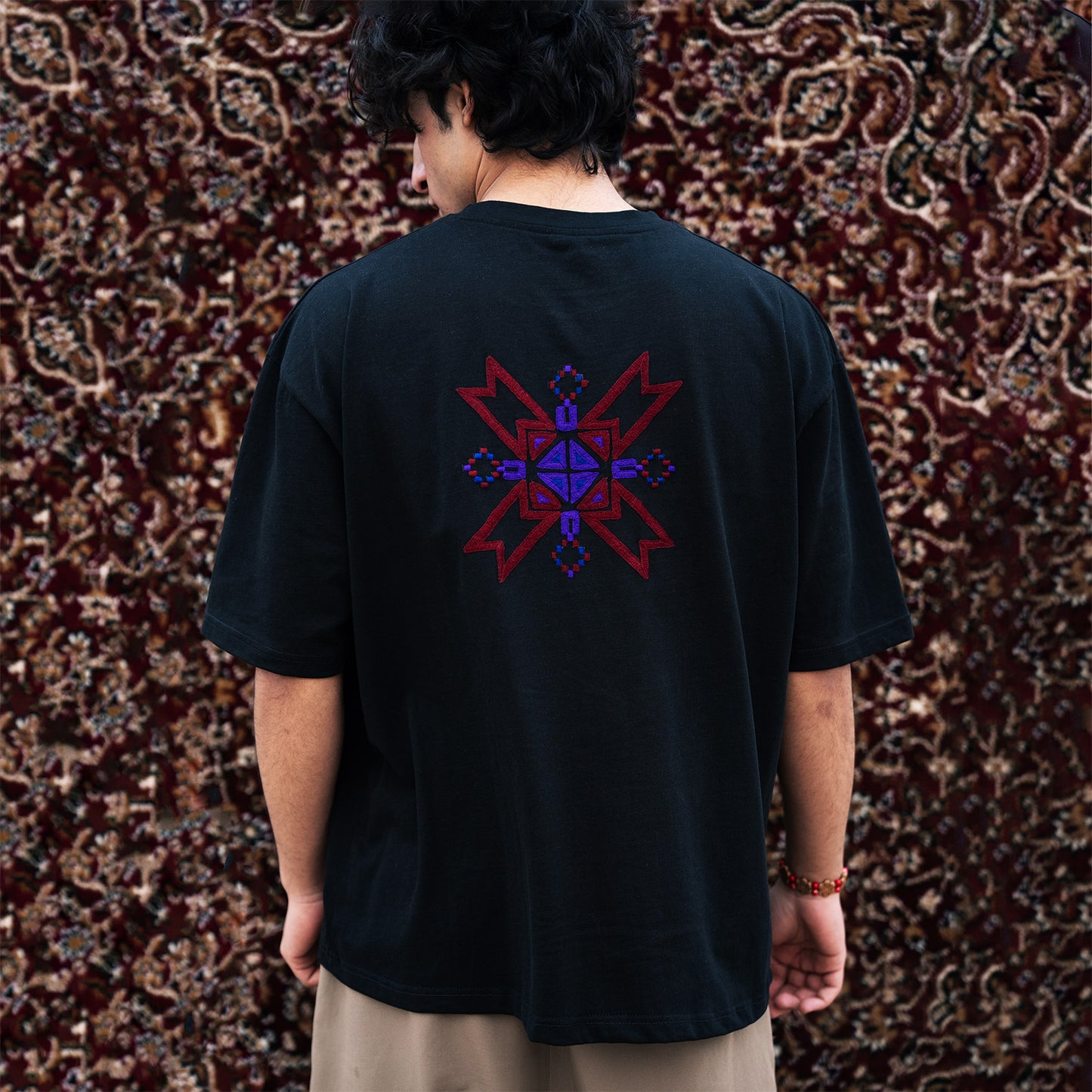 Dháb – Black Oversized T-Shirt