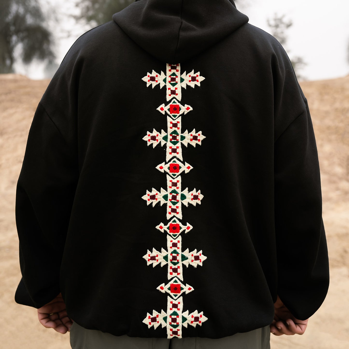 Mo-lum – Black Oversized Hoodie